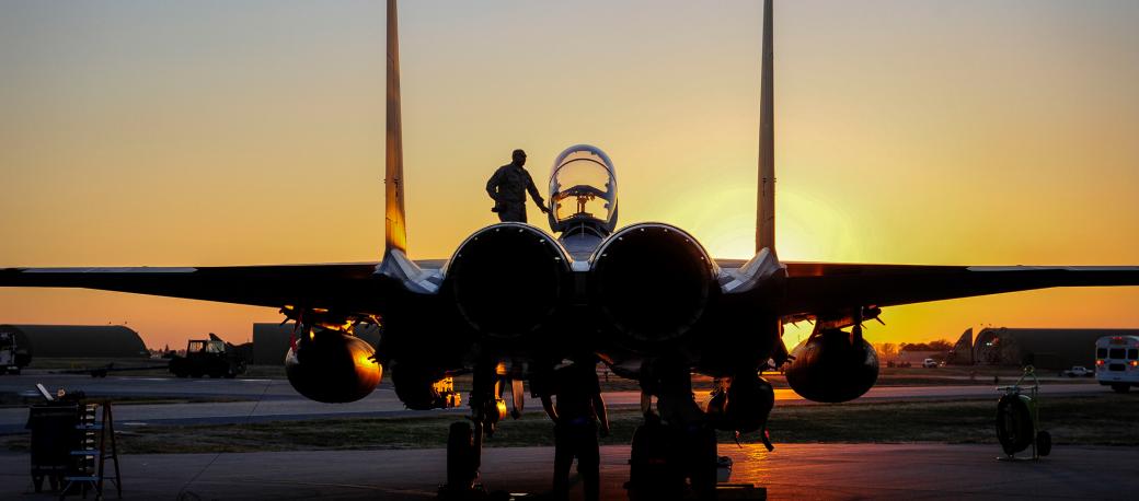 Excelitas为McDonnell Douglas F-15 Eagle提供电源航空电子学和传感器技术