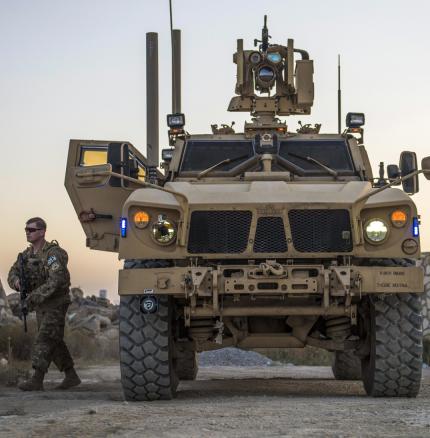 ProdPhoto_DO_RWS_JLTV_USDODFreetoUse160927-F-RN544-230A_CB-CR.jpg - Joint Light Tactical Vehicle (JLTV)