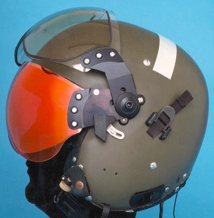 LEP机组人员带激光防护面罩的头盔